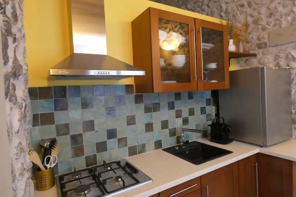 Elegant Apartment In Historic Center Of Tournon France