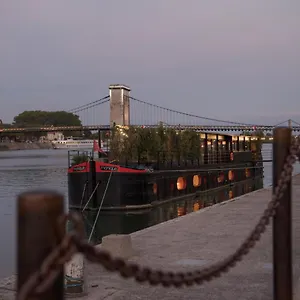 La Peniche - Bed And Bicycle - Tournon-sur-Rhone