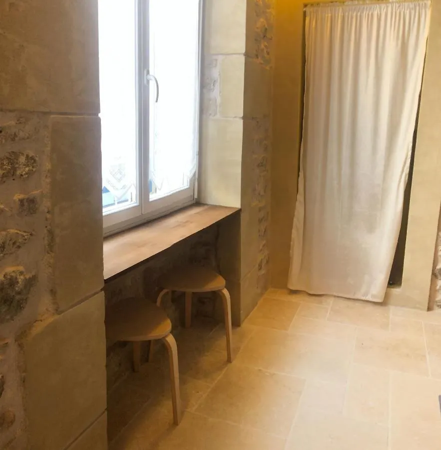 Elegant Apartment In Historic Center Of Tournon